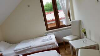 Отели типа «постель и завтрак» Pokoje Gościnne Dolce Vita Chełmno Небольшой двухместный номер с 2 отдельными кроватями-1